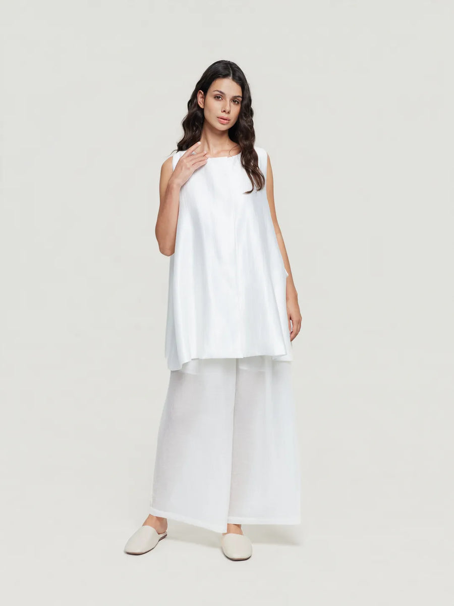 A-Line Round-Neck Sleeveless Top
